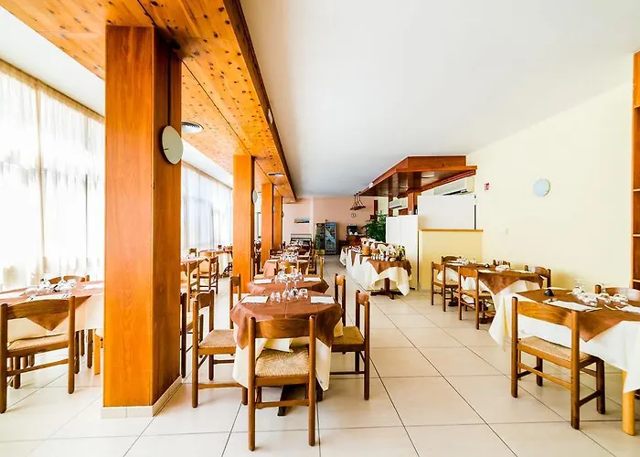 Liberty فندق ميلانو ماريتيما